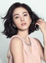 宋慧乔夏季写真曝光耀眼美貌尽显优雅气质