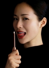 江一燕搞怪写真曝光变身鬼脸表情后