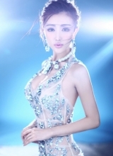 温妮梦幻写真曝光变身性感女神