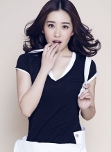 阚清子少女风写真曝光嘟嘴卖萌演绎小萝莉