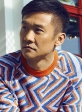 黄忠瑞异国绅士写真硬汉形象深入人心