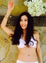 女神温碧霞巴厘岛写真风情万种身材依旧