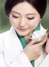 歌手刘珂矣汉服写真演绎古典雅淡中国风
