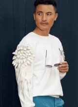 耿乐明星爱街拍化身质感潮男展随性