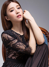 张杨果而夫妻暗黑写真含蓄内敛获赞
