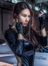 孟瑶化身性感女特工美丽魅惑令人着迷