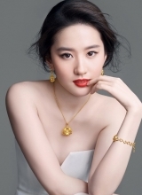 刘亦菲奢华珠宝写真透白肌肤衬华贵首饰
