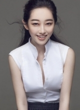 蒋梦婕帅气写真尽展迷人锁骨