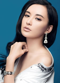莫小棋美艳出镜曼妙曲线令人称赞