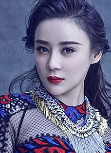 袁姗姗时尚写真曝光烈火红唇女人味十足