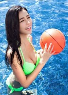 姚星彤泳装写真曝光曼妙曲线尽展好身材