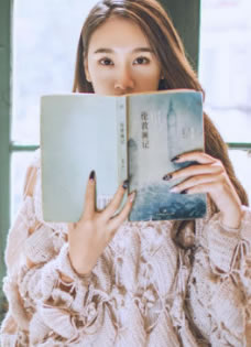 95后美少女程砚秋文艺写真