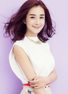 妲己李依晓最新写真整容后变锥子脸