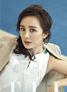 杨幂力量与温柔并存另类性感写真展诱惑