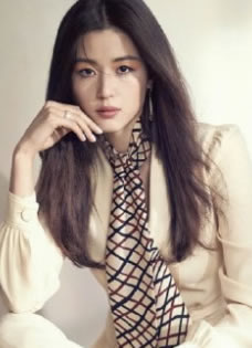 全智贤《ELLE》最新写真慵懒迷人...