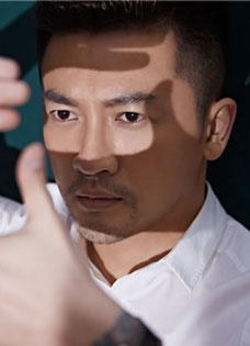 《左耳》导演苏有朋文艺写真曝光...