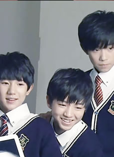 TFBOYS三人集体装合照阳光活泼天真可爱