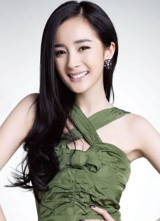 杨幂2012《BQ》杂志写真清新装扮宛如少女