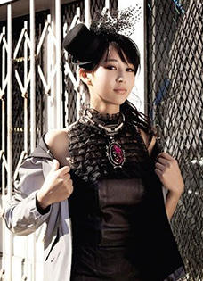 张钧甯2011年Bella侬侬杂志写真大玩百变少女...