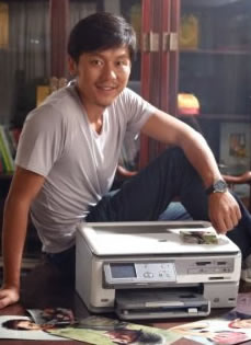 李晨早期代言惠普广告高清组图胡子拉碴显憔...