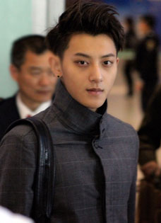2014年11月EXO日本福冈飞韩国机场写真黄子韬...