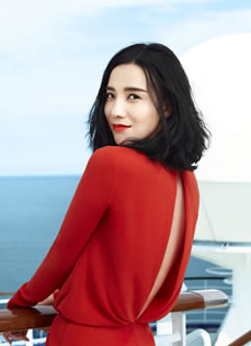 宋佳曝游轮写真大片修长美腿性感红唇
