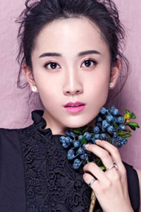 白澜清新写真温婉灵动早春气息满满