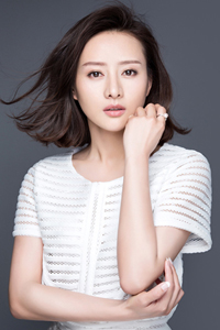 王靖云素雅写真笑容优雅甜美