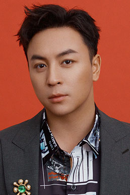 释小龙最新写真曝光风度翩翩展露侠士气概
