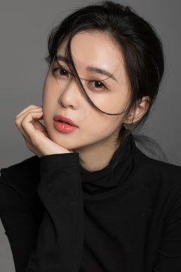 潘玮柏官宣结婚妻子Luna宣云写真曝光