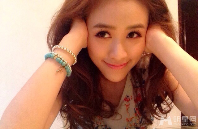 吴宗宪女儿海量私照妩媚动人女主播_图-13
