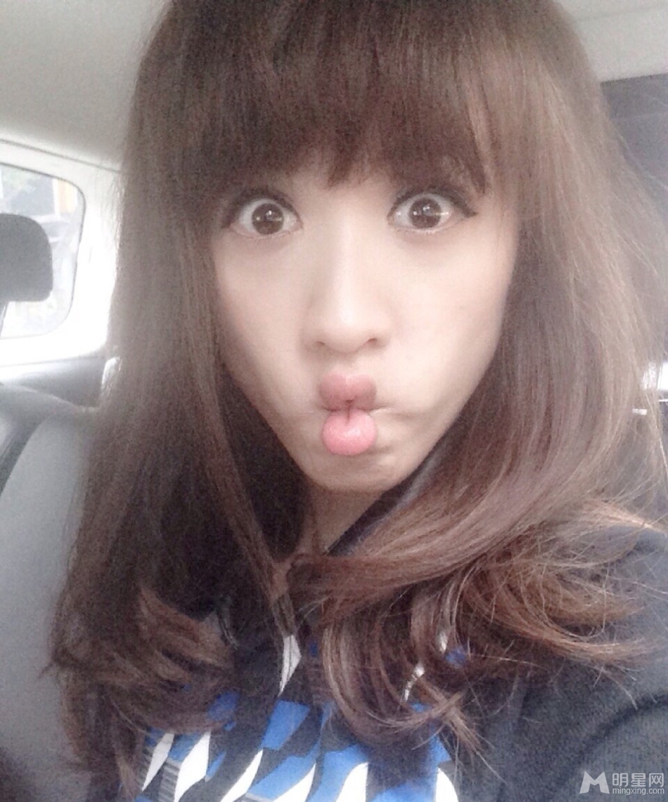 吴宗宪女儿海量私照妩媚动人女主播_图-10