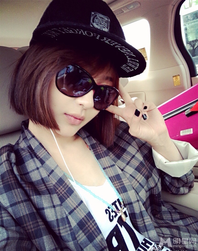 花儿与少年糊涂妹李菲儿海量私照曝光_图-8