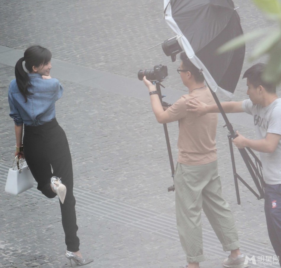 林志玲学芭蕾翘腿卖萌纷纷遭网友吐槽_图-9