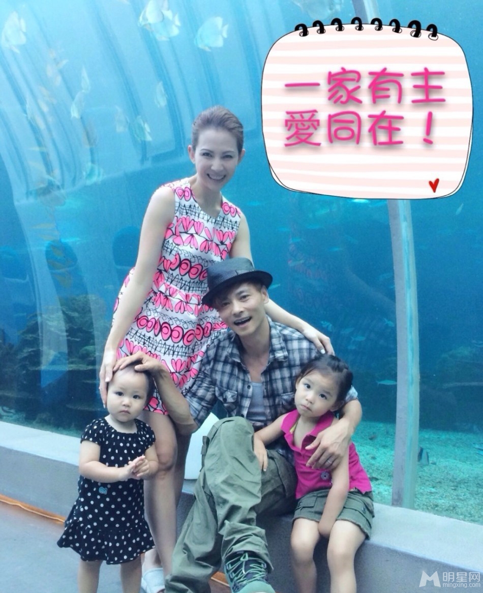 张晋40岁生日晒全家福遭网友羡慕幸福婚姻_图-3