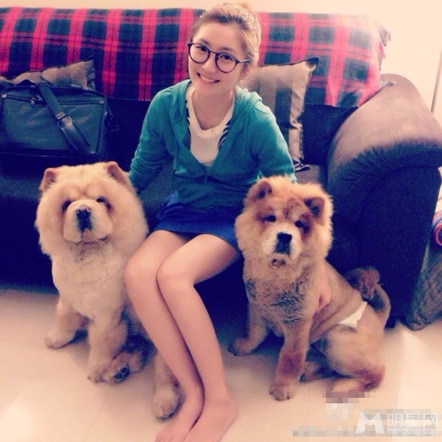 歌手李悦彤私房照曝光秀修长美腿_图-7