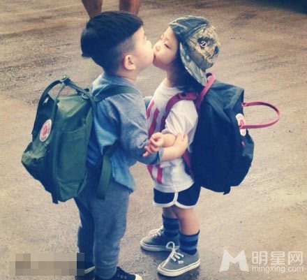 韩国喜感正太妹妹曝光兄妹合影激萌_图-7