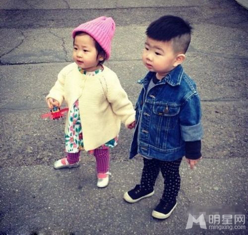 韩国喜感正太妹妹曝光兄妹合影激萌_图-14