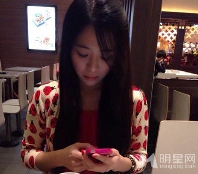 陶喆未婚妻私照曝光清纯可人秀酥胸_图-2