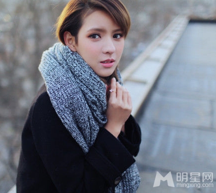 泡沫之夏将登荧幕女主张予曦甜美可爱_图-5