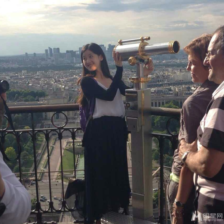 刘强东携奶茶妹妹游巴黎老少恋感情升温_图-5