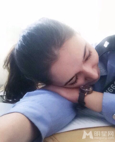 新疆反恐女特警微博走红姣好容颜获赞_图-4