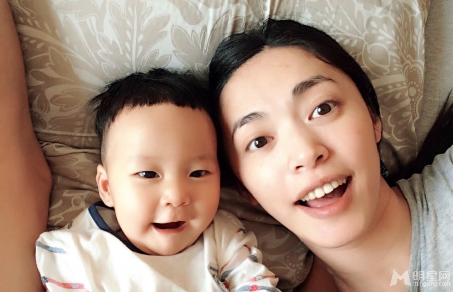 姚晨微博晒儿子合照力证小土豆像自己_图-3