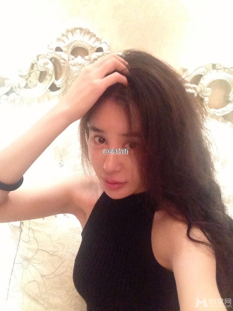 朱孝天女友姜欣雨美艳生活照大长腿引人称羡_图-7