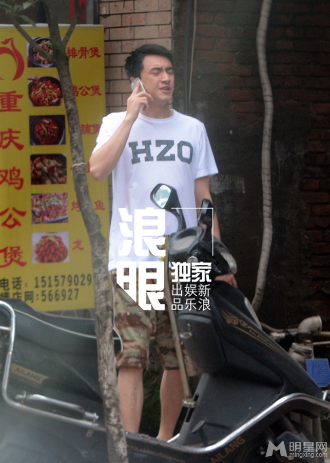 林更新蒋梦婕恋情曝光素颜出街亲密摸背_图-6