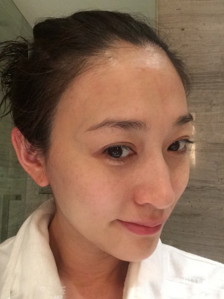 人妻李小冉素颜自拍剔透肌肤获网友点赞_图-4