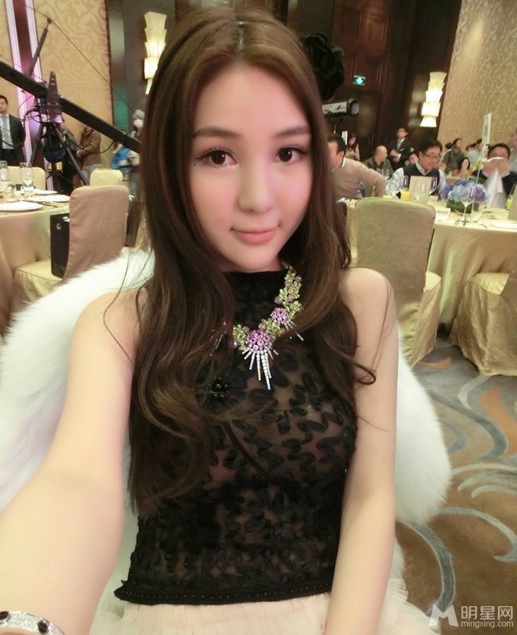 郭美美涉嫌赌博性交易昔日炫富照大甩卖_图-4