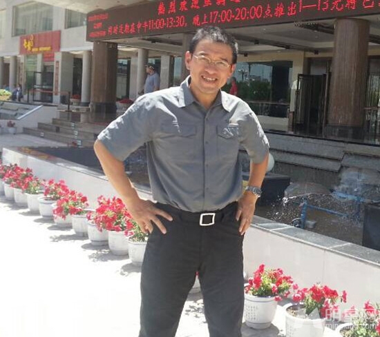 原央视名嘴王志私下近照憔悴苍老不比当年_图-3