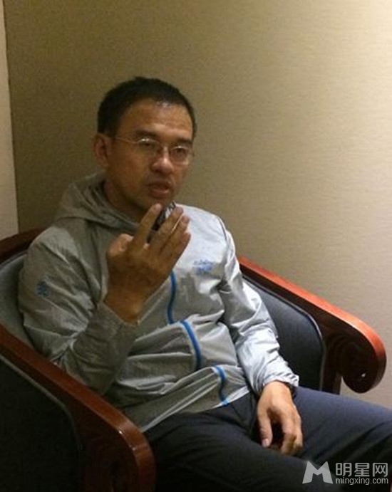 原央视名嘴王志私下近照憔悴苍老不比当年_图-2