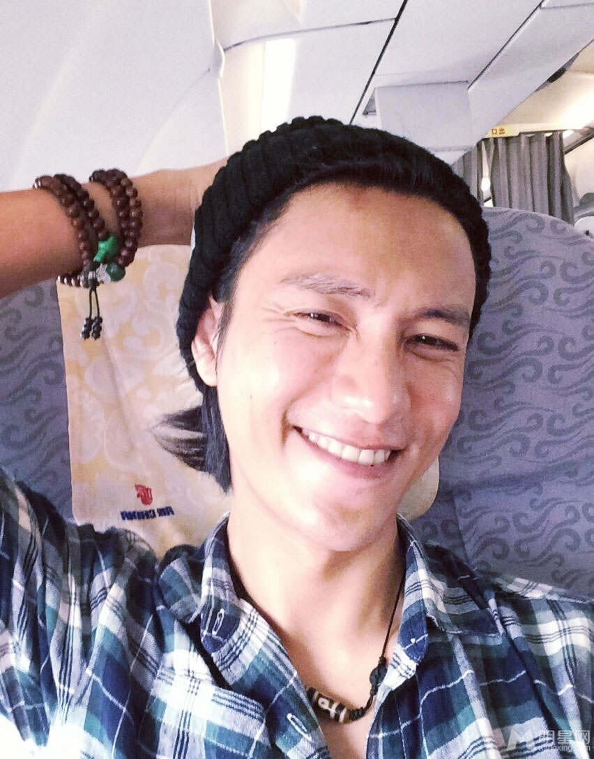 陈坤自拍遭喷愿做安静美男子_图-1